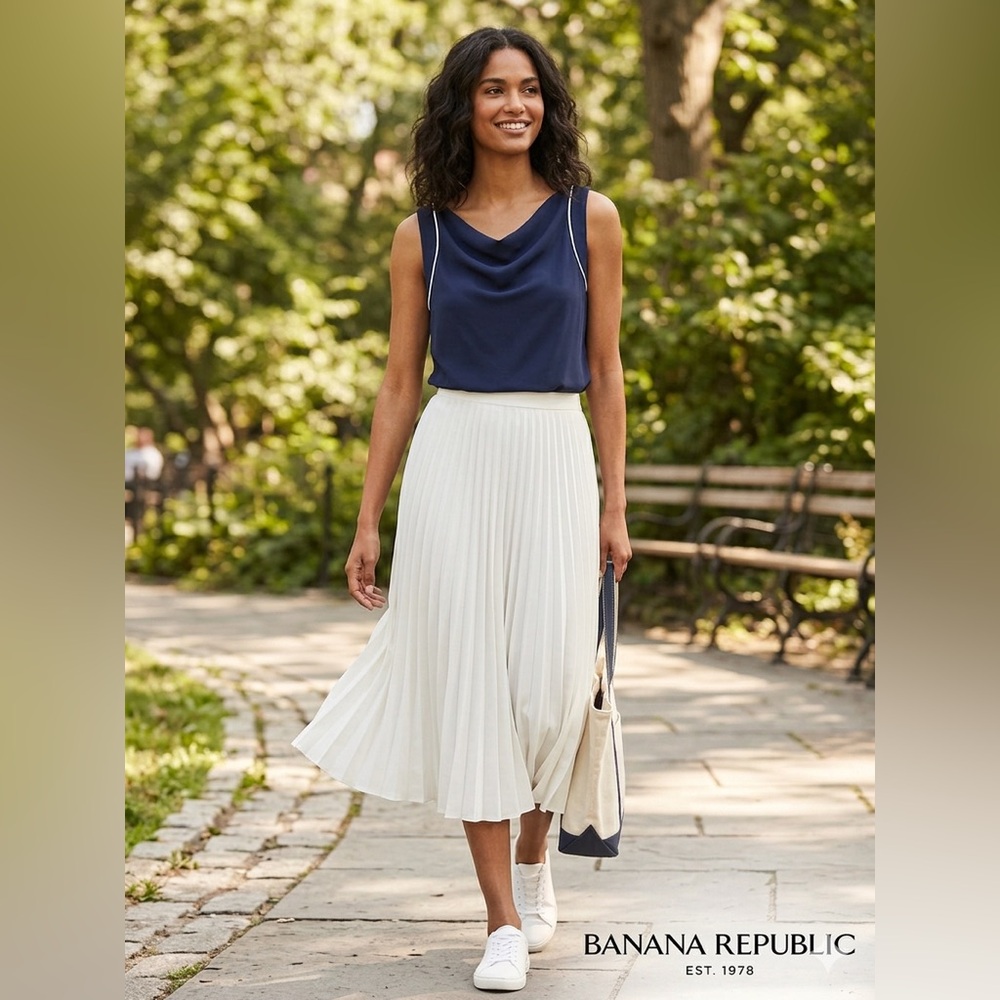 Banana Republic Navy and White Trimmed Tank Top